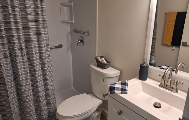 1 bed, 1 bath, 850 sqft, $1,195, Unit 249W