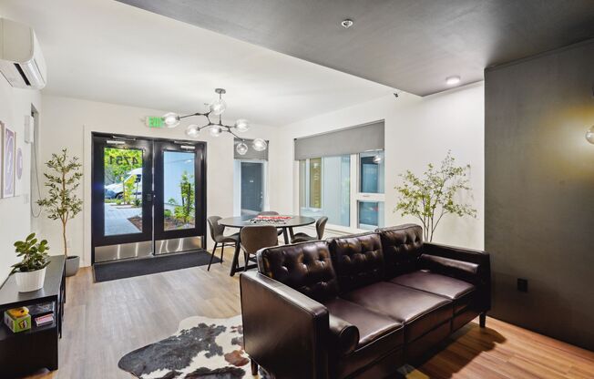 Studio, 1 bath, 250 sqft, $1,350, Unit 101