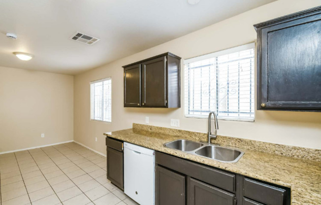 3143 W ROESER RD