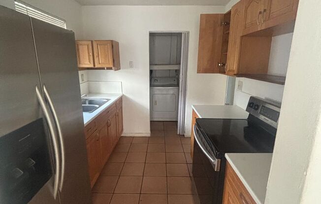 15811-15813 NW 38th Place