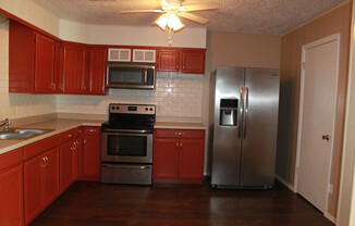 Move In Special!!!  $150 off 2nd month rent! Come take a look!