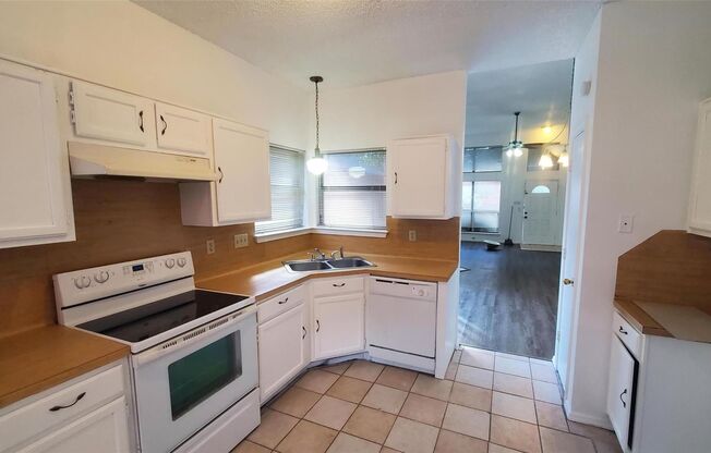 3 beds, 2 baths, $1,850