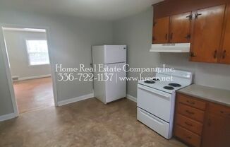 2 beds, 1.5 baths, $895, Unit 1611