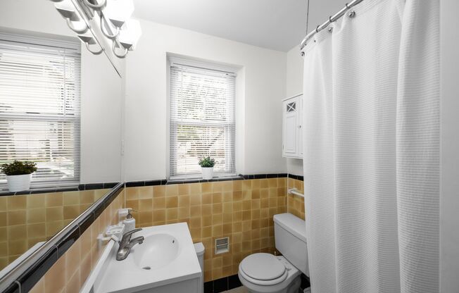 1 bed, 1 bath, 680 sqft, $1,875, Unit 303B