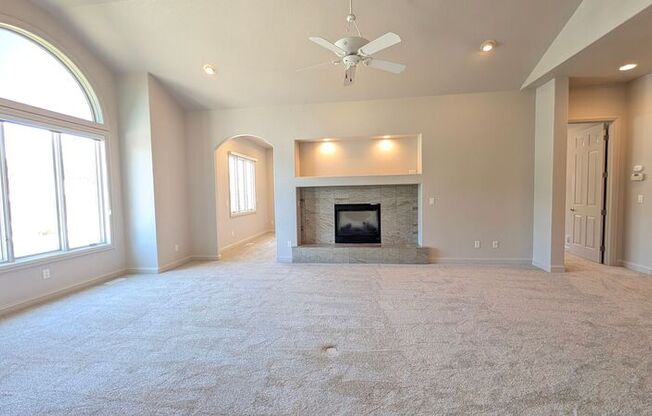 2795 STONEWALL HTS