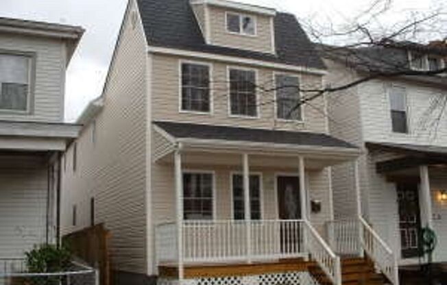 Large 3 Bedroom | 2.5 Bath in The Fan!