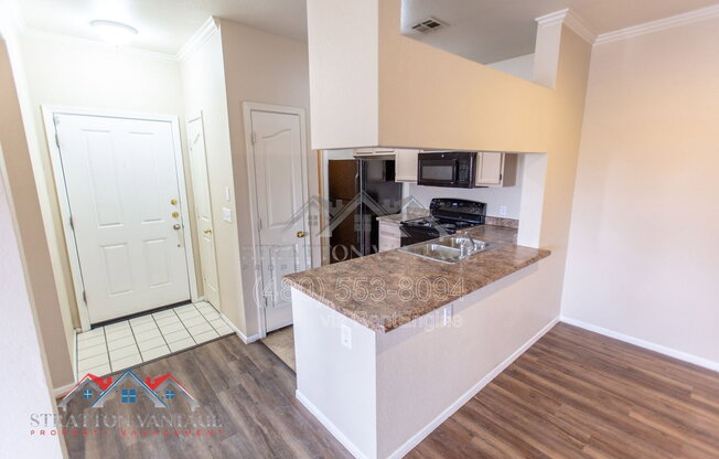 2 beds, 2 baths, 962 sqft, $1,495, Unit Apt 2014