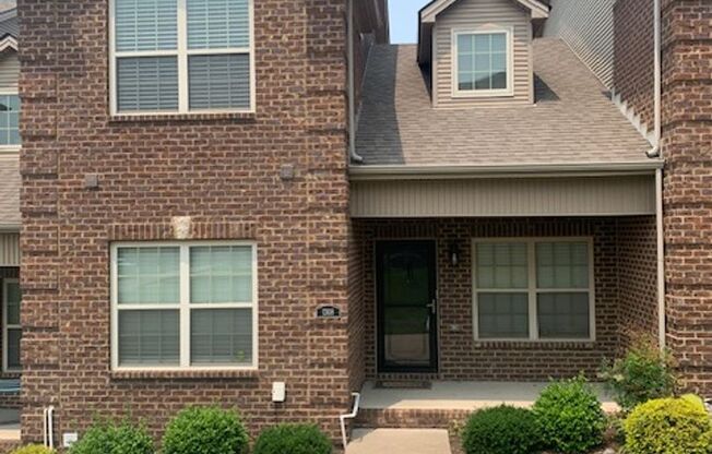 Spacious 2 Story Townhouse in Newtown Springs    250605