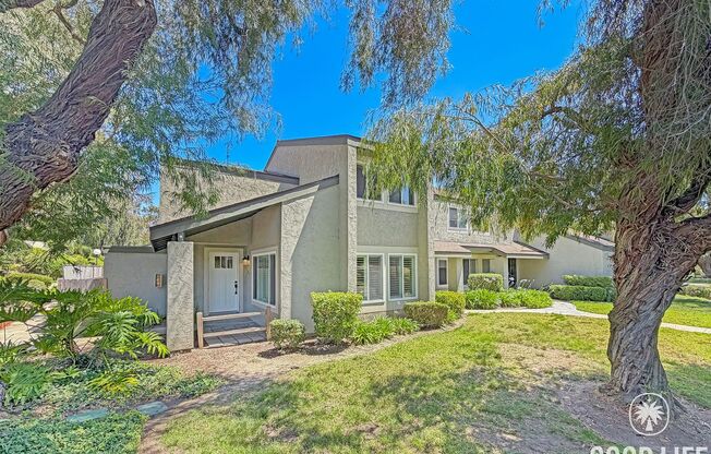 Modern 3BD/1.5BA Townhome in Tierrasanta with Kitchen Island, Private Yard, Pool & Tennis Court