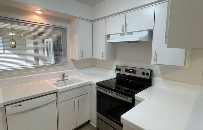 1 bed, 1 bath, 672 sqft, $1,995, Unit 3