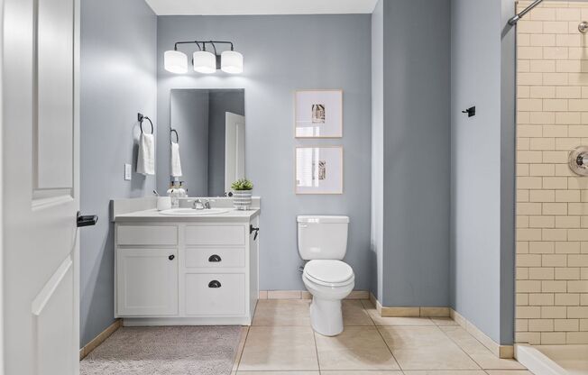 2 beds, 2 baths, 1,189 sqft, $1,560, Unit #603