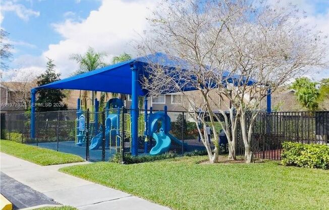 614 WOODGATE CIR #C SUNRISE, FL 33326