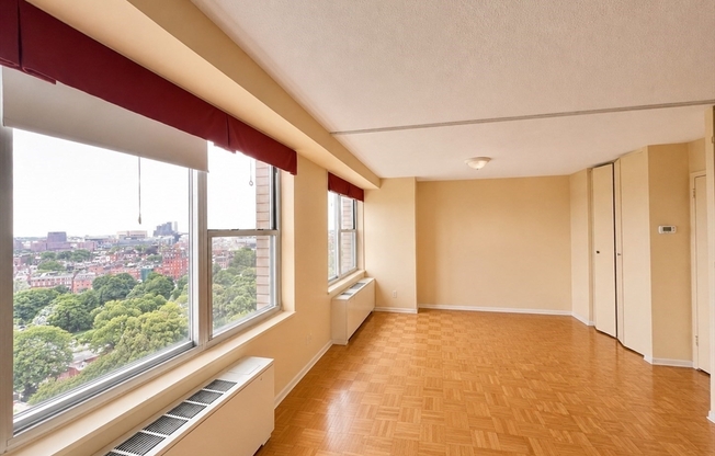 1 bed, 1 bath, 605 sqft, $3,500, Unit 23L