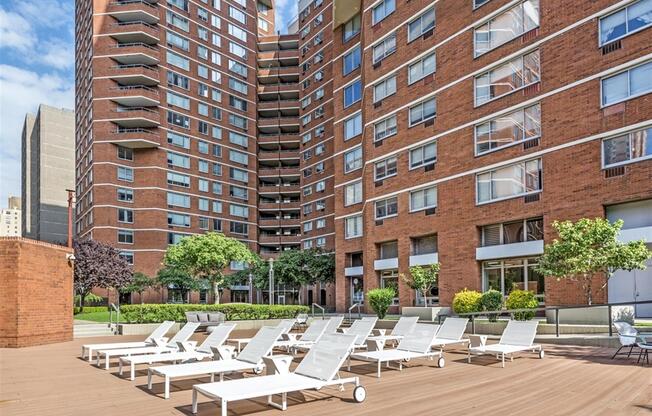 2 beds, 1 bath, 670 sqft, $5,465, Unit 8E