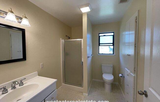 2 beds, 1 bath, $2,400