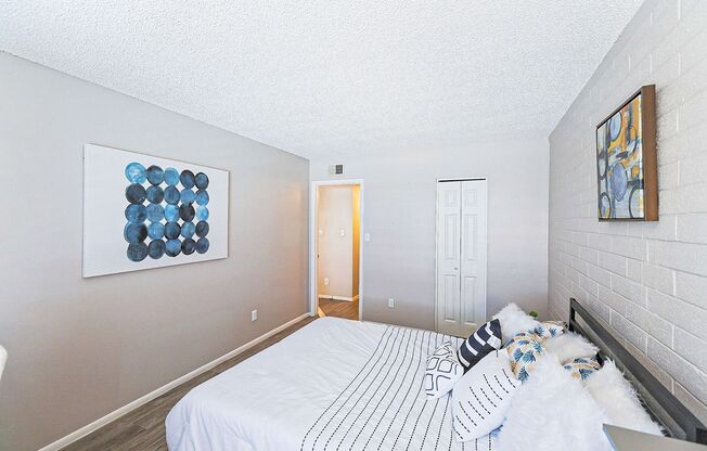 1 bed, 1 bath, 820 sqft, $1,299, Unit W209