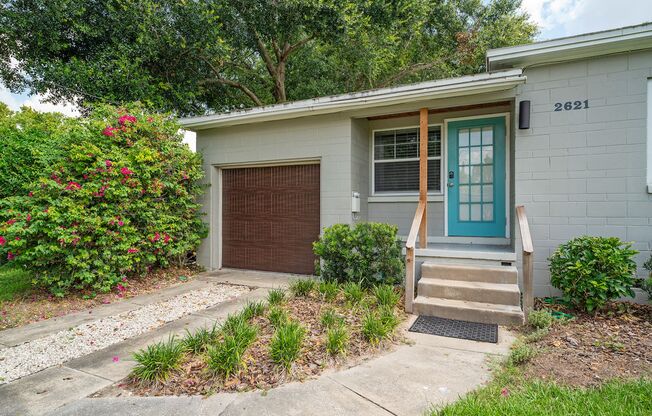 Charming and Updated 2/2 Home in Colonial Acres near Downtown