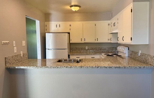 Scenic Drive Apartments