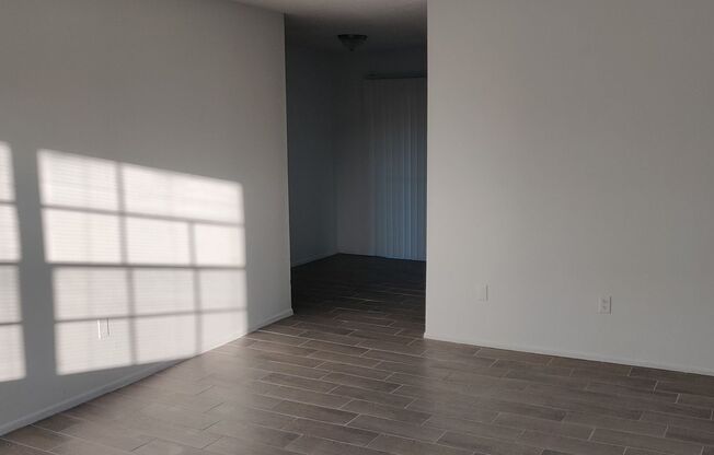 1 bed, 1 bath, 777 sqft, $1,090, Unit E204