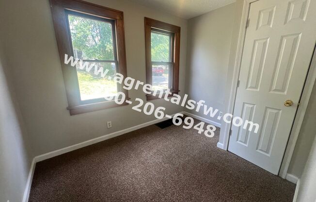 3 beds, 1 bath, $925