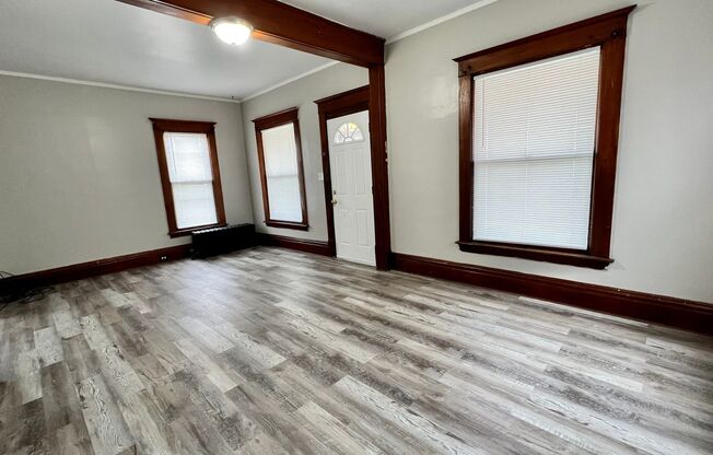 914 Broadway NW- Water included