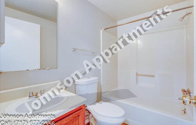 2 beds, 1 bath, 900 sqft, $1,095, Unit 1863 Johnson Rd