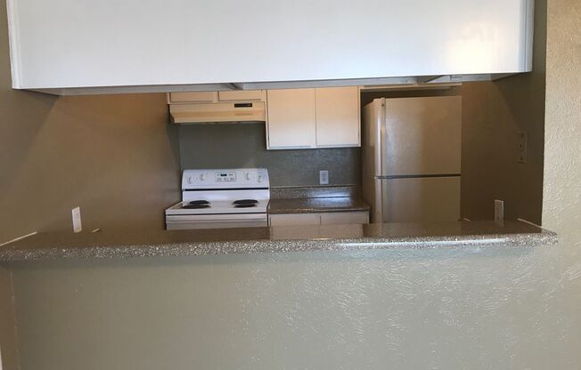 1 bed, 1 bath, 640 sqft, $875, Unit 214