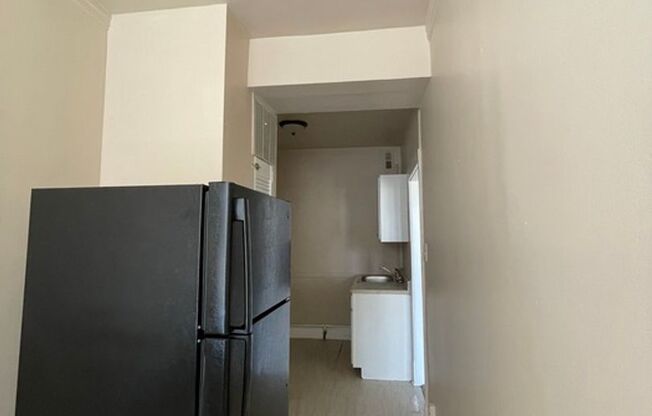 2 beds, 1 bath, 900 sqft, $1,100, Unit 1160 #308