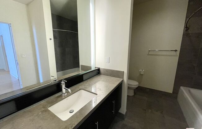 1 bed, 1 bath, 1,012 sqft, $3,350, Unit 1704
