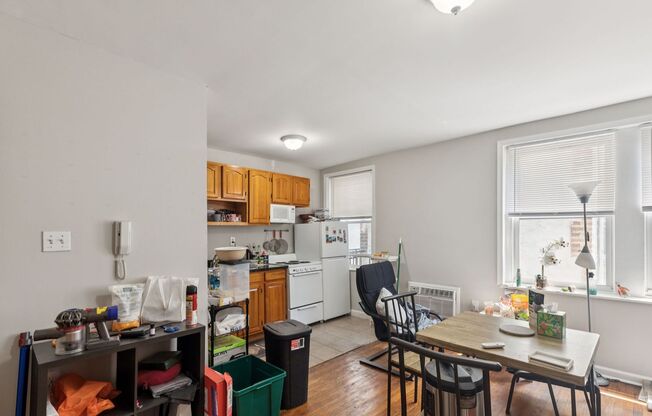 1 bed, 1 bath, 600 sqft, $1,150, Unit B25