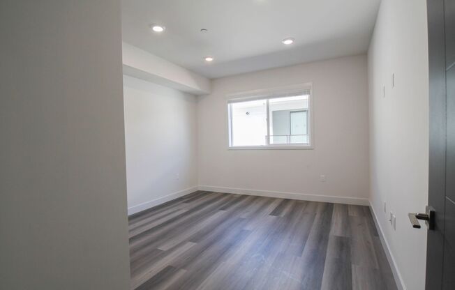 1 bed, 1 bath, 850 sqft, $2,452.08, Unit 305