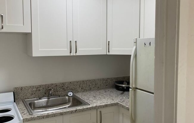 Studio, 1 bath, $1,200, Unit M