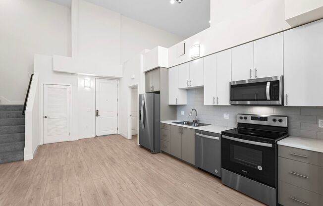 2 beds, 2 baths, 1,062 sqft, $4,095, Unit 501
