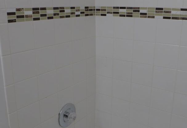 1 bed, 1 bath, 750 sqft, $2,050, Unit 07B