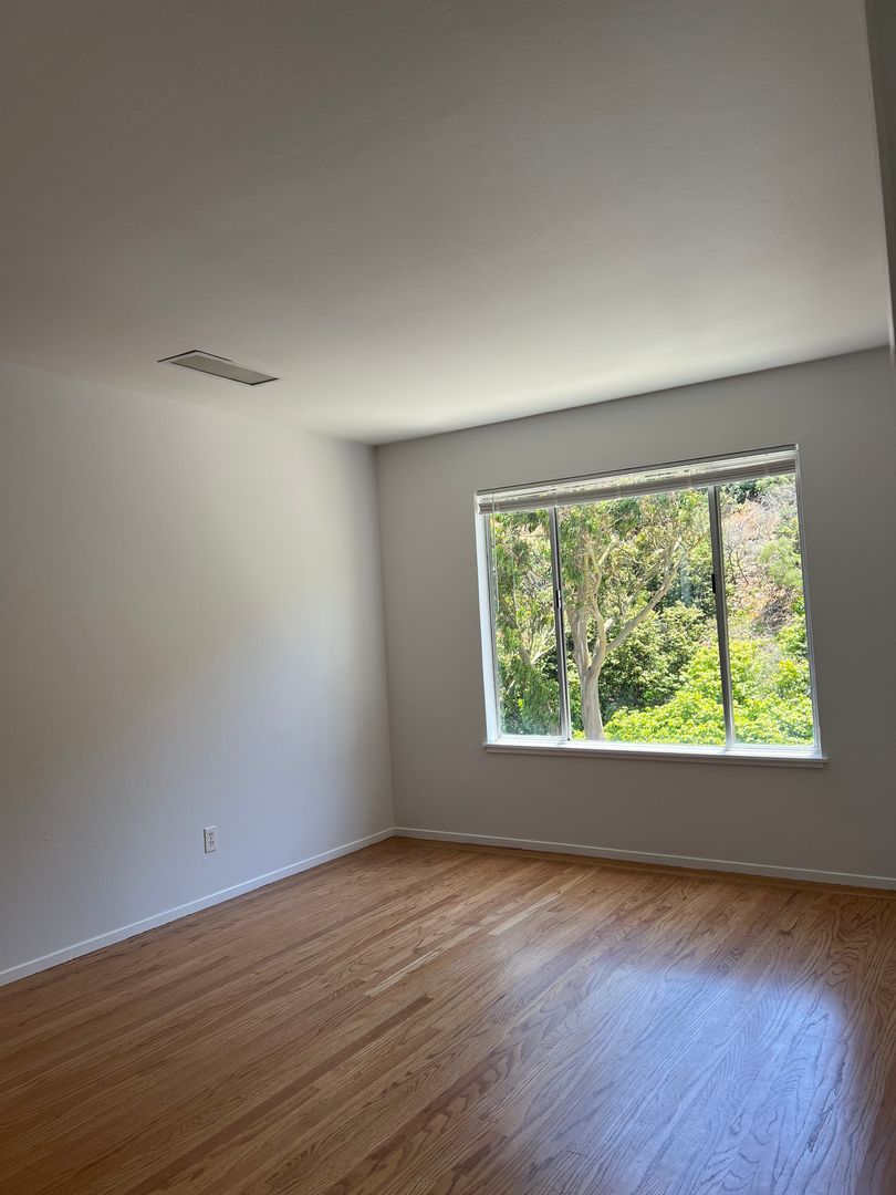 Daly City Home 4Bed 2 Ba