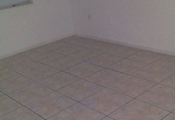 2 beds, 2 baths, 947 sqft, $2,000, Unit 615-104