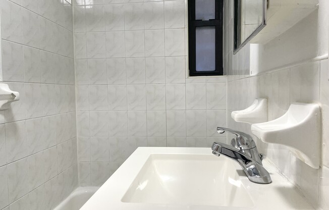 1 bed, 1 bath, $3,295, Unit 29