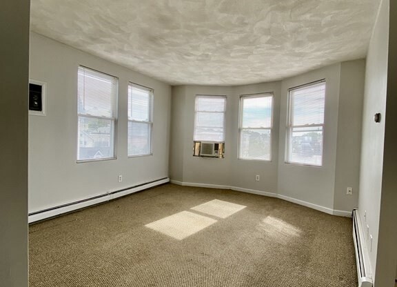 594 SOMERVILLE AVE
