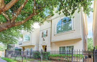 1713 SPG ST