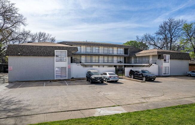 Sycamore Tree Condominiums