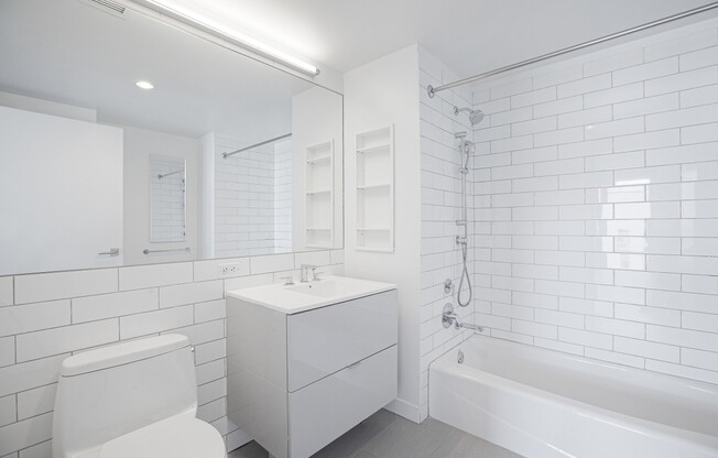 2 beds, 2 baths, $7,596, Unit 1002