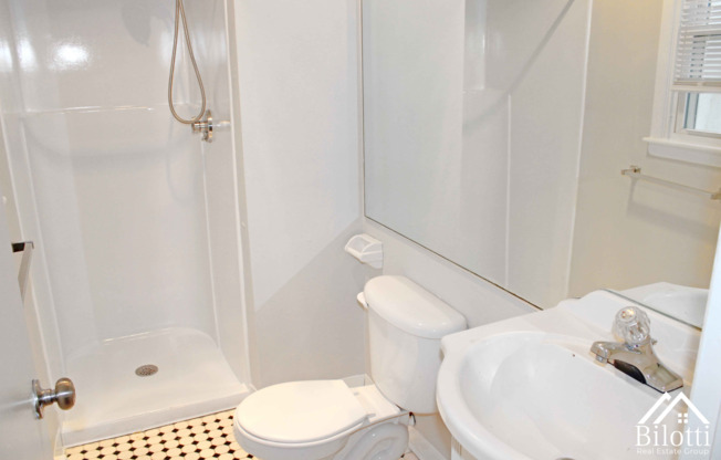 3 beds, 2 baths, 1,104 sqft, $1,925, Unit 262-11