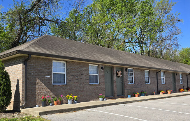 Maple Manor Apartments