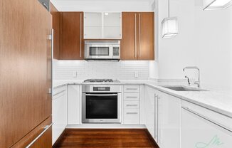 Studio, 1 bath, $4,500, Unit 14B