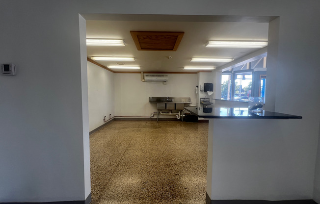 Lindell Park Apartments
