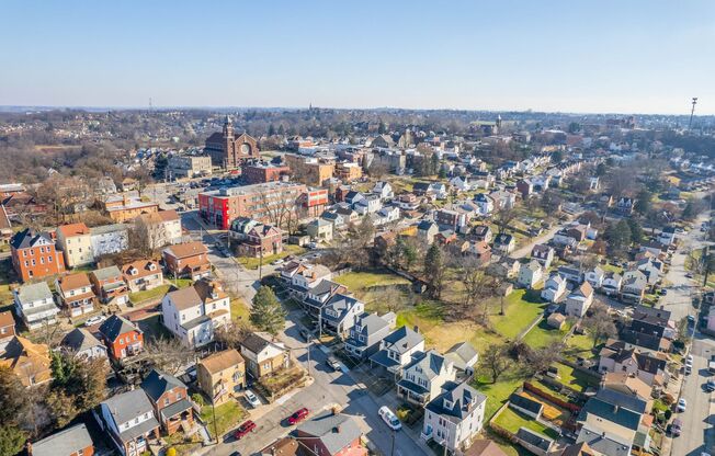 Stunning 3 bedroom home in Carrick available August 1!