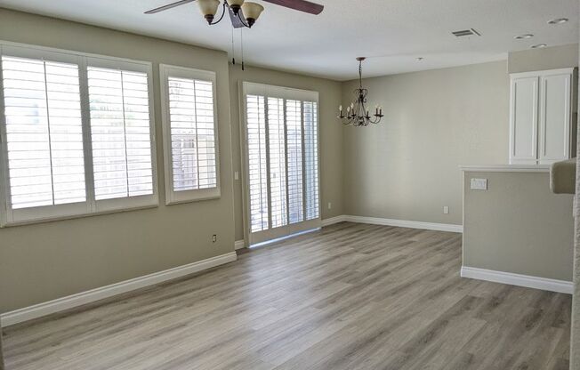 Corner Unit 3 Bed/2.5 Bath Townhome in Gated Community!