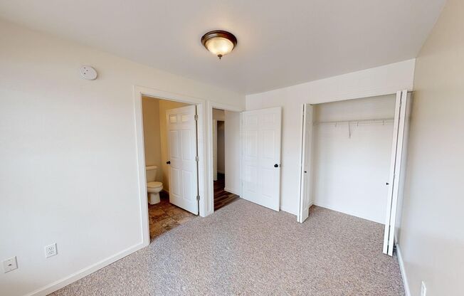 1 bed, 1 bath, 595 sqft, $1,350, Unit 4242-07