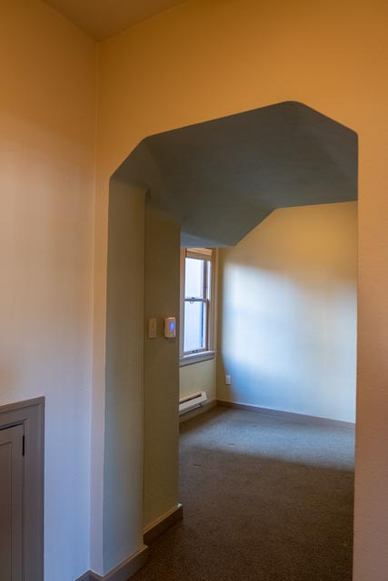 935 13 AVE