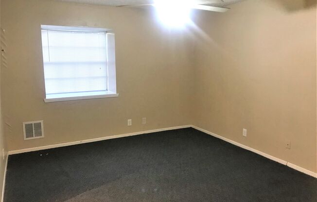 1 bed, 1 bath, $1,100, Unit Unit 101